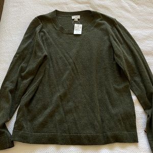 Forest green sweater